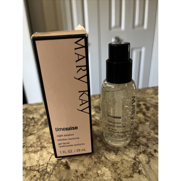 New In Box Mary‎ Kay Timewise Night Solution ~ Full Size- 1 fl oz - Picture 1 of 9